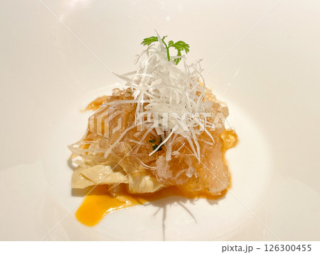 ふかひれと湯葉の冷製 126300455