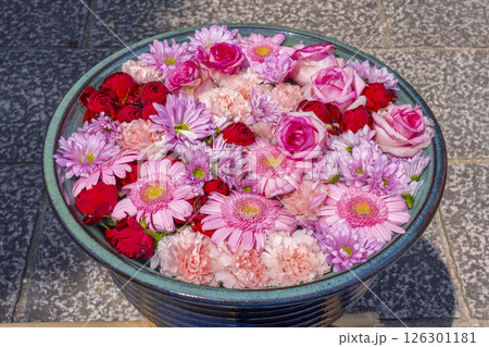 大念佛寺 奉納花手水(大阪市平野区) 大念佛寺 奉納花手水(大阪市平野区) 126301181