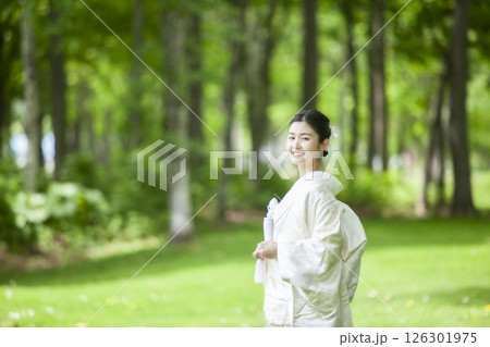 白無垢を着た花嫁 126301975