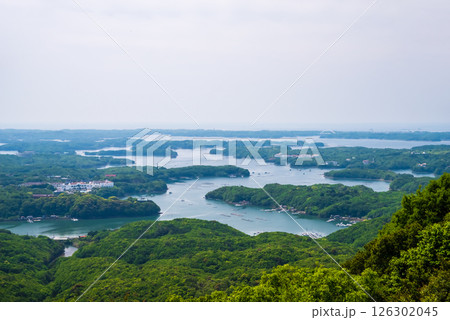 【新緑の横山展望台から見下ろす英虞湾の絶景】三重県・伊勢志摩国立公園 126302045