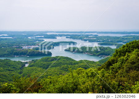【新緑の横山展望台から見下ろす英虞湾の絶景】三重県・伊勢志摩国立公園 126302046
