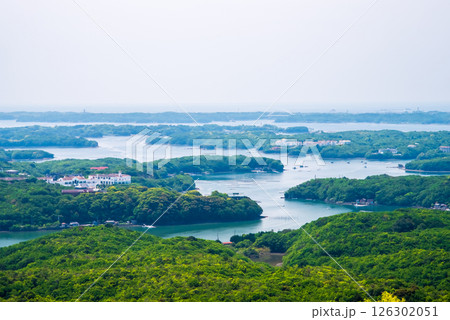 【新緑の横山展望台から見下ろす英虞湾の絶景】三重県・伊勢志摩国立公園 126302051