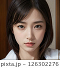 こちらを見つめる美しい日本人女性 126302276