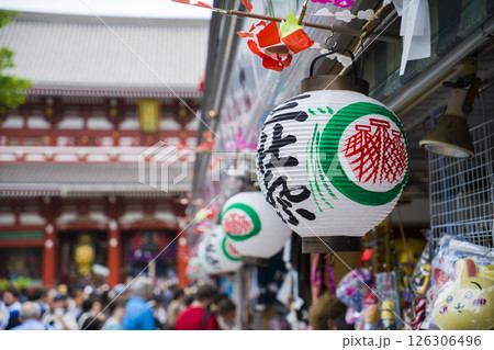 浅草寺　仲見世通り　三社祭の提灯 126306496