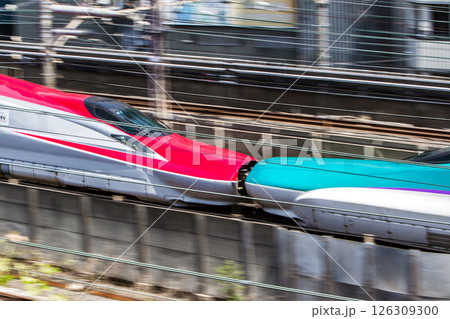 JR東日本　E5系とE6系併結部 126309300