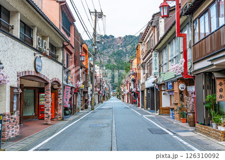 兵庫県豊岡市城崎町 城崎温泉のメインストリート「湯の里通り」 兵庫県豊岡市城崎町 城崎温泉のメインストリート「湯の里通り」 126310092