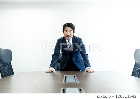 ビジネスパーソン 126311042