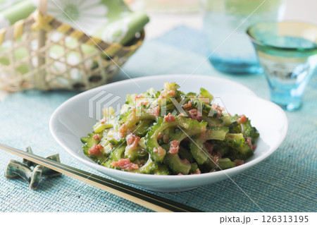 ゴーヤのおひたし梅肉和え 126313195