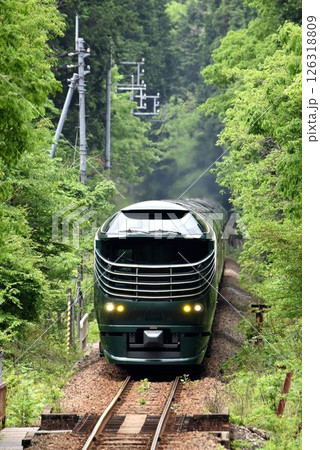 TWILIGHT EXPRESS 瑞風　迂回運転　山口線　「篠直」通過 126318809