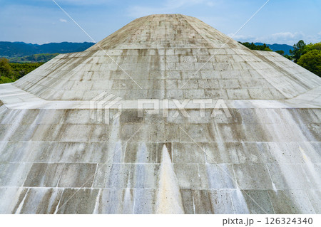 奈良県明日香村 復元された牽牛子塚古墳 奈良県明日香村 復元された牽牛子塚古墳 126324340