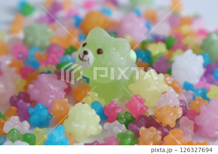 カラフルなお菓子たち 126327694