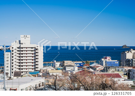 伊東市の街並み(静岡県) 126331705