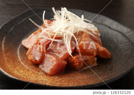 マグロの味噌たれ漬け 126332120