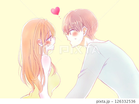 見つめ合う余裕のない男女 126332536