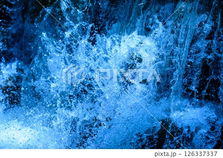 水しぶき（北大構内）_9905 126337337