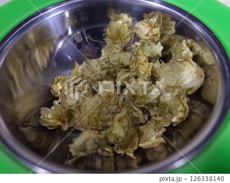 ビール工場のホップ展示風景_北海道 126338140