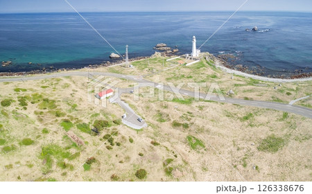 空撮「青森県」本州最北端　尻屋崎灯台の風景　下北半島 126338676