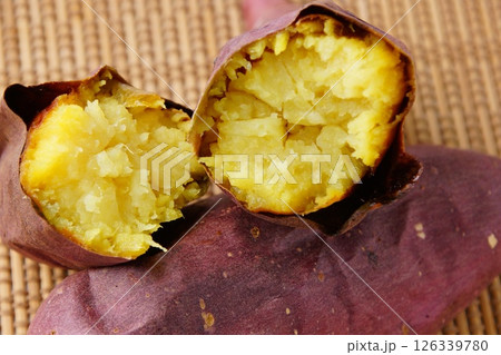 焼き芋　紅はるか 126339780