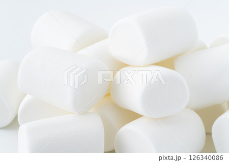 白いマシュマロのクローズアップ 126340086