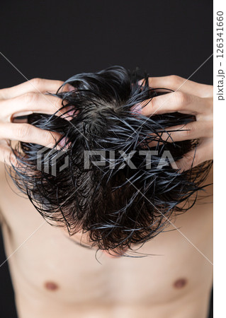 ミドル男性の髪の毛 ミドル男性の髪の毛 126341660