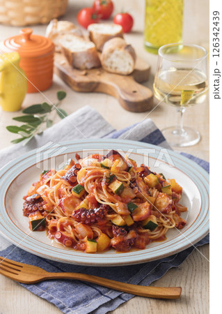 たこと夏野菜のトマトパスタ 126342439