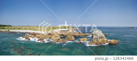 空撮「青森県」本州最北端　尻屋崎灯台の風景　下北半島 126342466