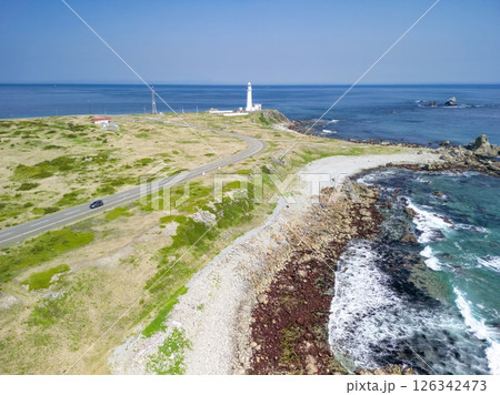 空撮「青森県」本州最北端　尻屋崎灯台の風景　下北半島 126342473