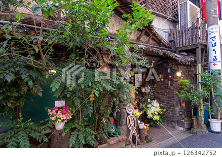 神田神保町のカフェ「さぼうる」　（東京都千代田区） 126342752