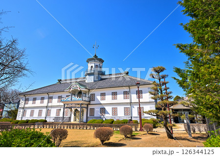 《長野県》松本市　旧開智学校 126344125