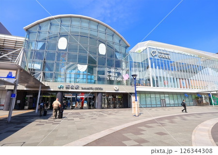 【香川県】晴天のJR高松駅とサンポート高松 【香川県】晴天のJR高松駅とサンポート高松 126344308
