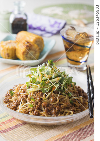 冷やし担々麺 冷やし担々麺 126345903