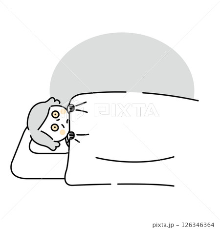 不眠症状で目が冴える更年期女性 126346364