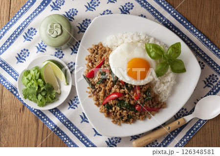 ガパオライス 126348581