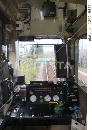 富良野線　キハ150系気動車運転台 126349443