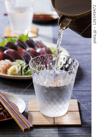 焼酎と鰹のたたき 焼酎と鰹のたたき 126349472