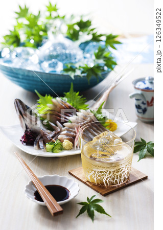 焼酎と鯵のお造り 126349522