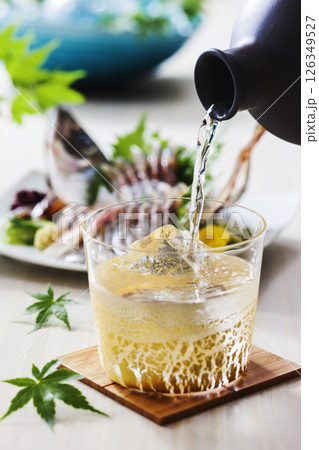 焼酎と鯵のお造り 126349527