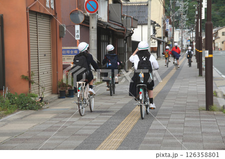 中学生の自転車通学 中学生の自転車通学 126358801
