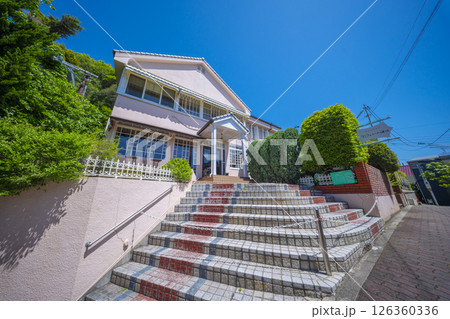 神戸北野異人館　カフェテラス・ティファニーの休日 126360336