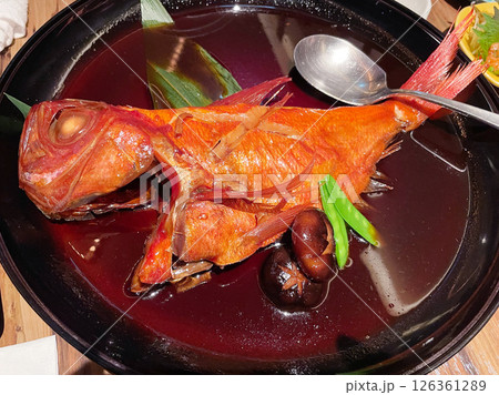 金目鯛の姿煮付け 高級魚の甘辛煮 金目鯛の姿煮付け 高級魚の甘辛煮 126361289