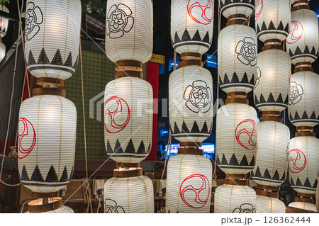 夏の京都 祇園祭 山鉾の提灯 夏の京都 祇園祭 山鉾の提灯 126362444