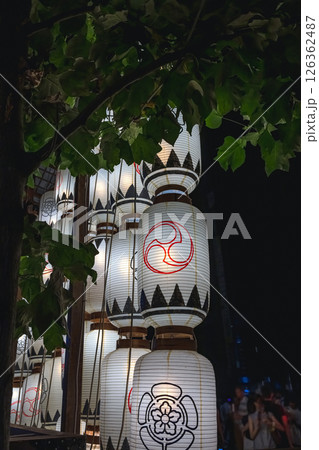 夏の京都 祇園祭 夜の山鉾 夏の京都 祇園祭 夜の山鉾 126362487