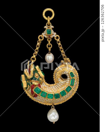 Late 16th Early 17th Century Spanish Dragon Pendant with Emeralds 126362706