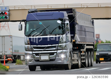 ダンプトレーラー 126363590