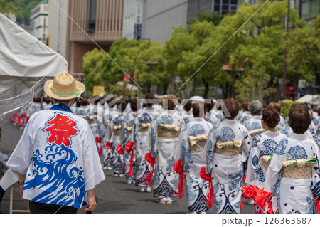 第52回神戸まつり、約600人の女性による総踊り 第52回神戸まつり、約600人の女性による総踊り 126363687