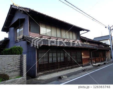 古民家のある風景(昭和初期の民家) 126363748