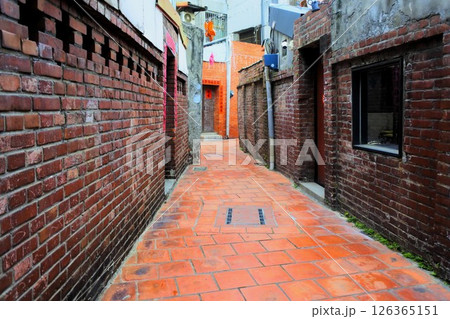 台湾・鹿港の小路 126365151
