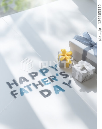 朝日の差し込む窓辺の父の日プレゼント 朝日の差し込む窓辺の父の日プレゼント 126365550