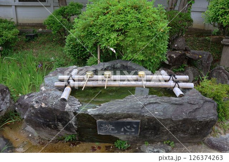 岩を掘った手水舎 岩を掘った手水舎 126374263