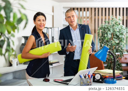 Business colleagues going to training after working day 126374831